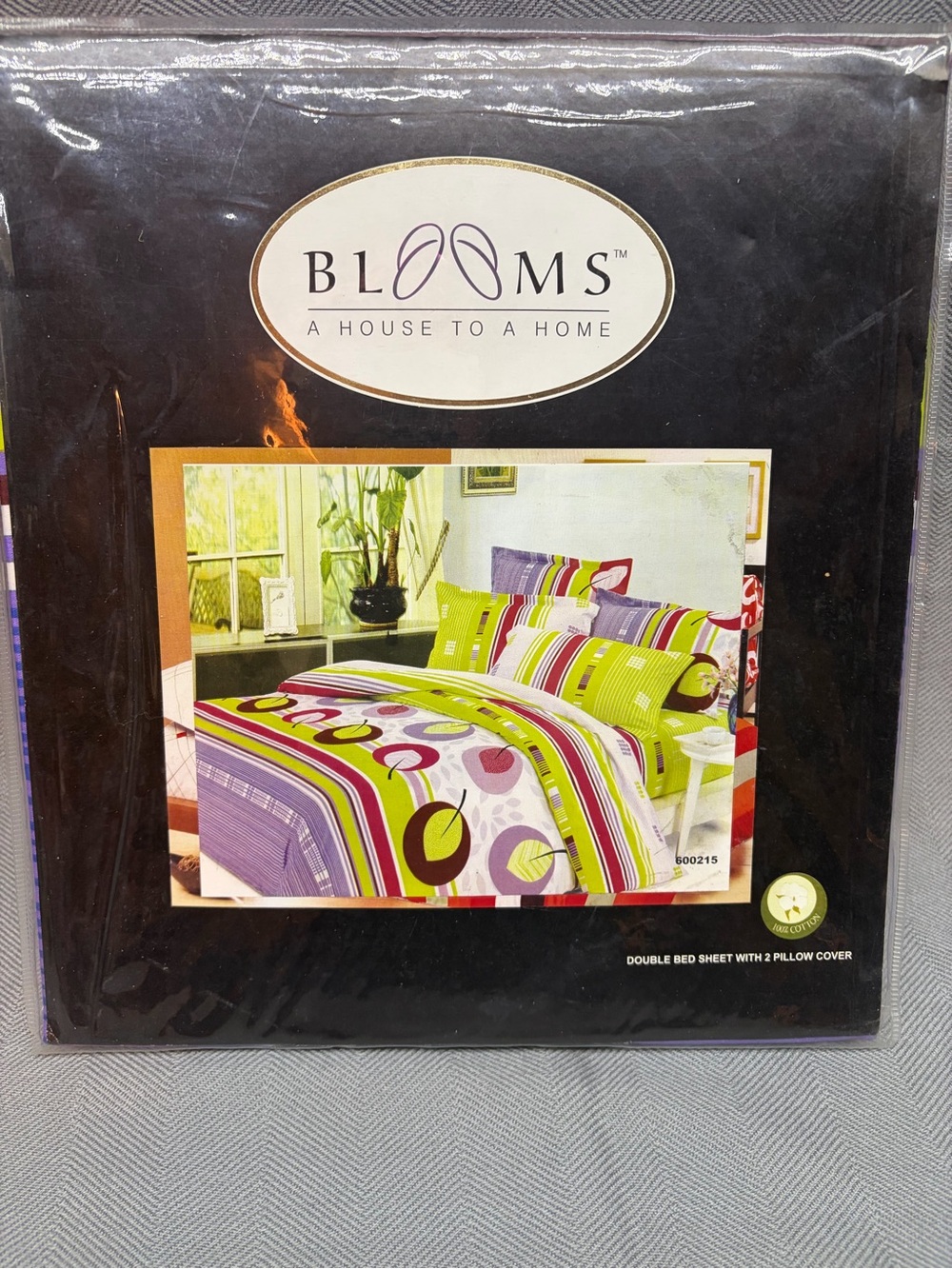 NWT Blooms double bedsheet with two pillow covers multicolor/pattern